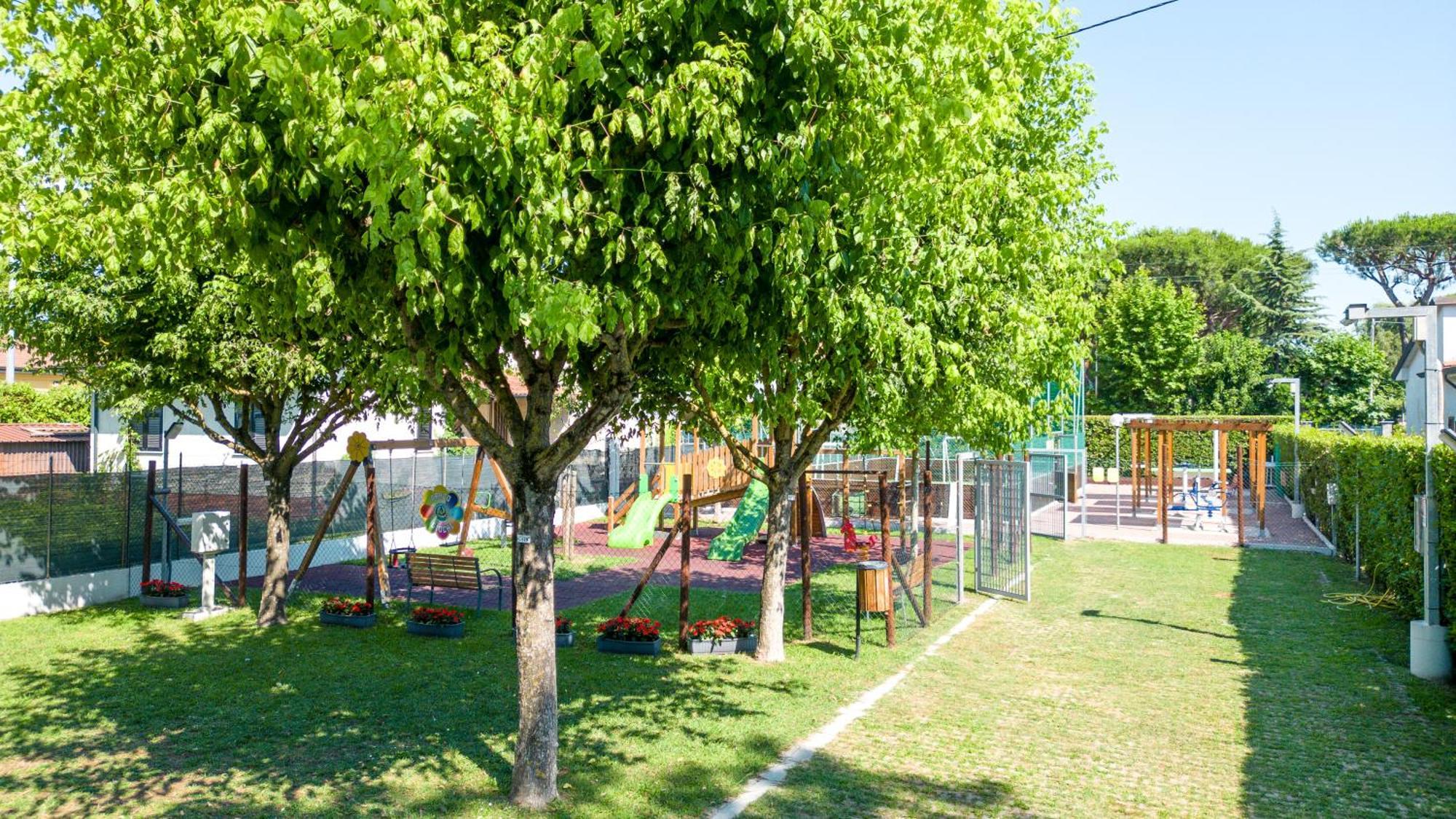 Camping Apuano Marina di Massa Eksteriør bilde